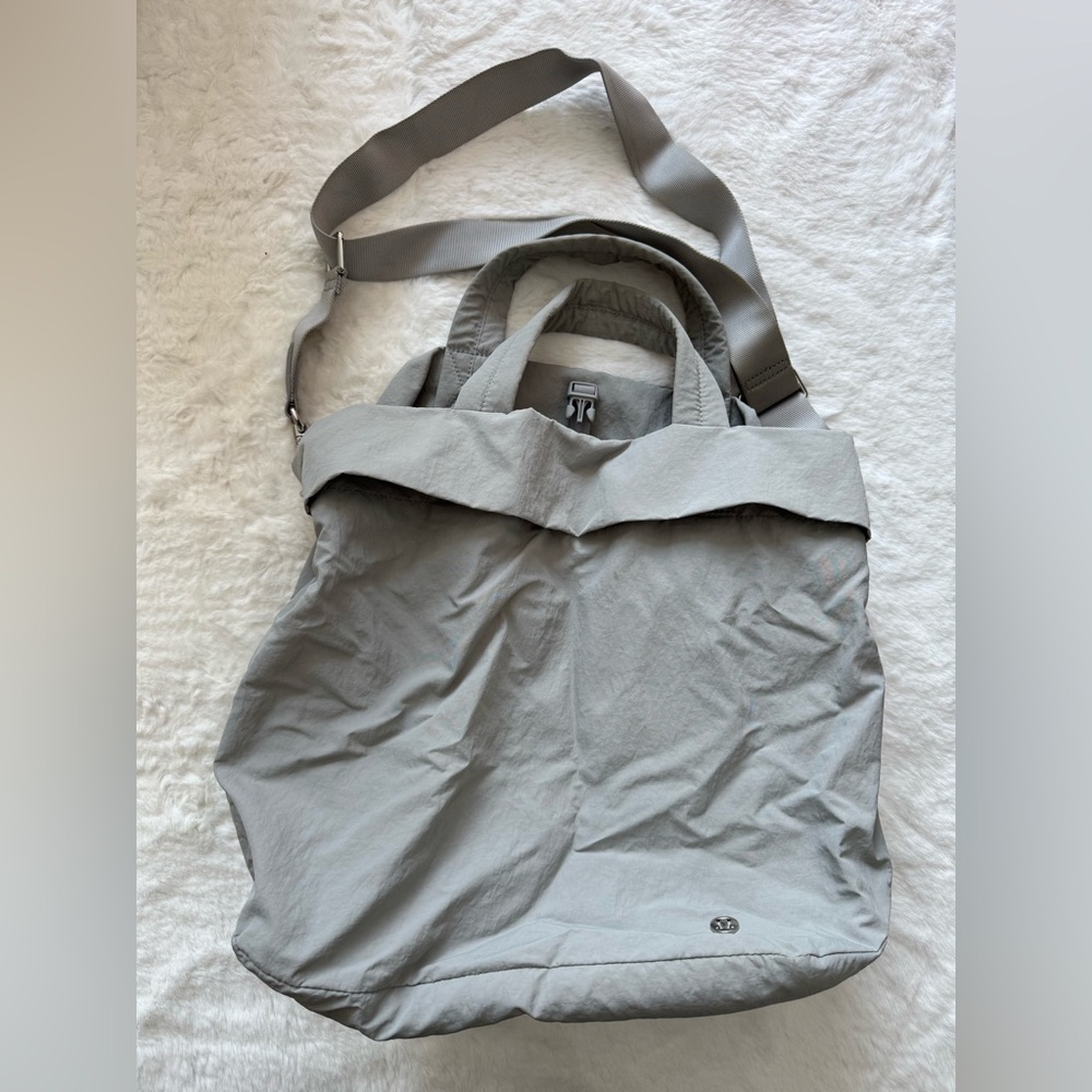 Lululemon On My Level Tote Bag 20L